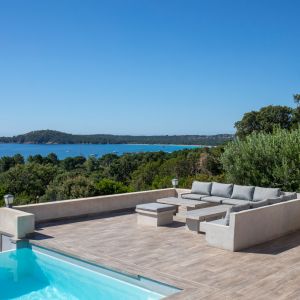 VILLA & PISCINE CARA III