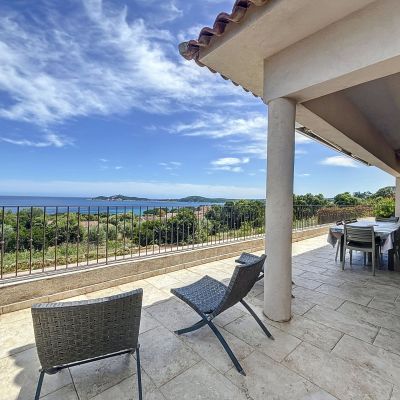 VILLA & PISCINE CARA IV