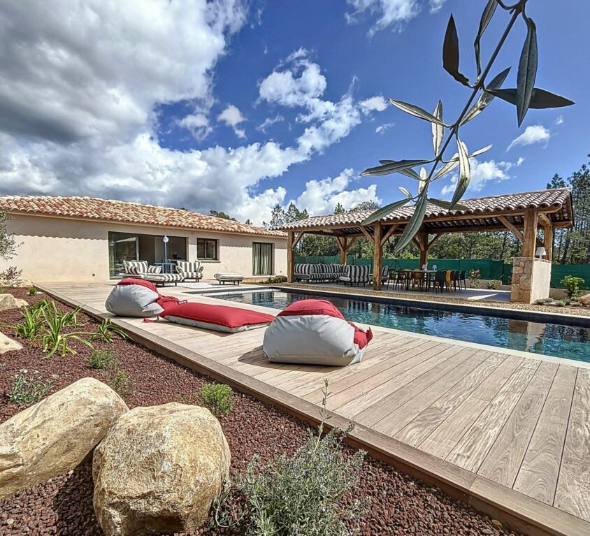 VILLA & PISCINE ALTA ROCCA CORE